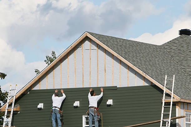 Professional Vinyl Siding technician working in Shiloh, NC